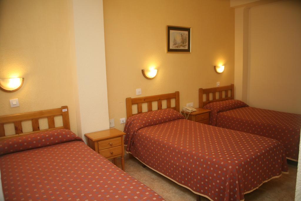 Hostal El Altet Guest house El Altet